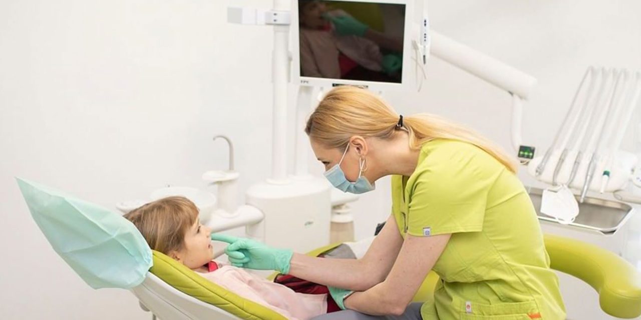 Cât costă un aparat dentar în funcție de modelul ales?