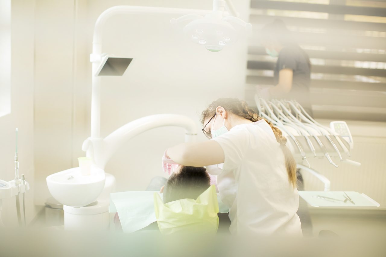 Când să alegi proteza fixă fără implant (2)